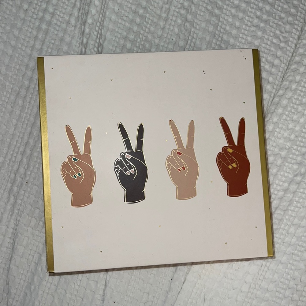 PEACE SIGN BOX